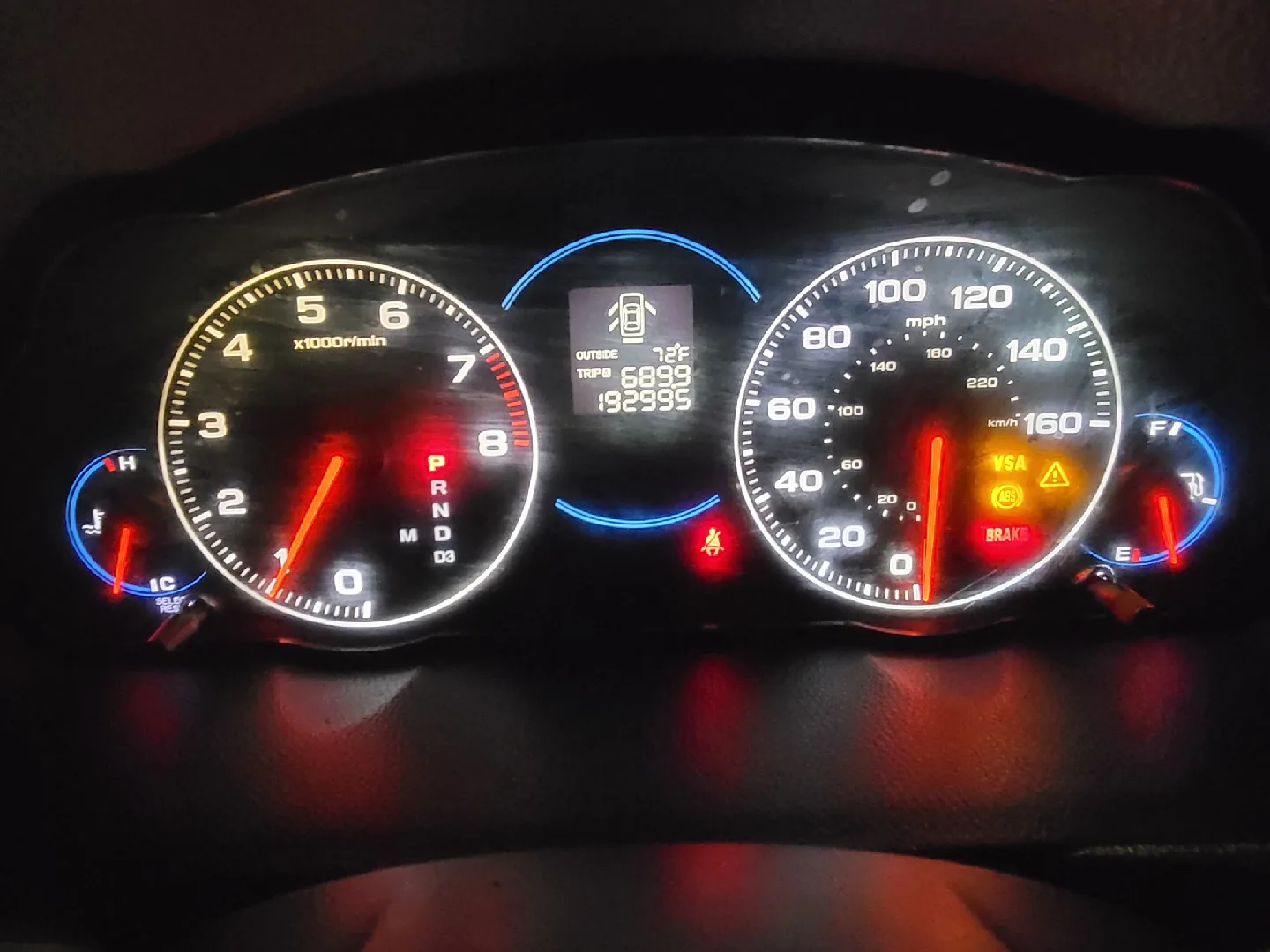 Acura TSX Sedan image indicator(9)