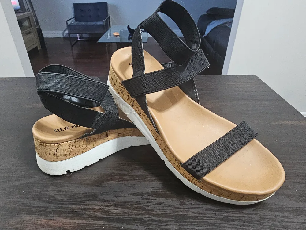 Kids Steve Madden Sandals - Size 3Y thumbnail