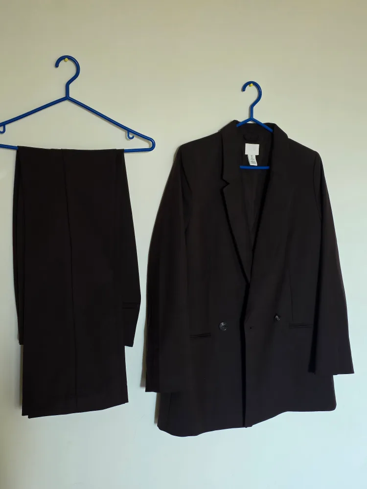 H&M Brown Blazer & Pants Suit - Matching Set thumbnail