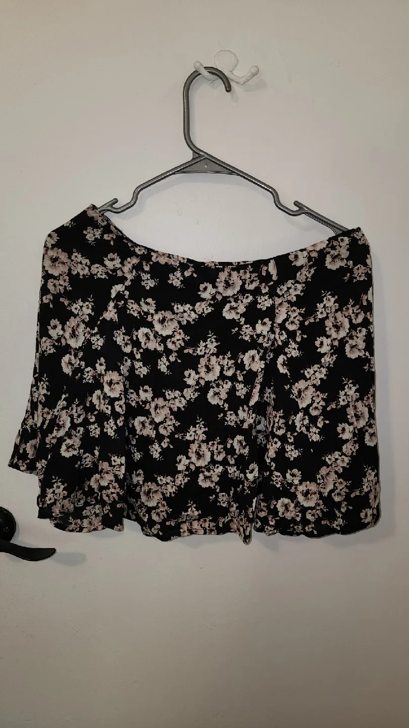 Forever 21 Floral Skirt Size L image indicator(6)
