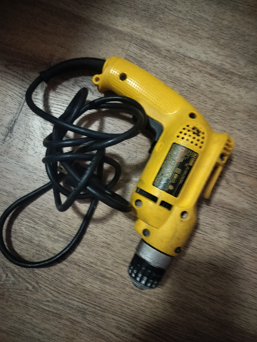 DeWalt D21008 3/8" VSR Drill