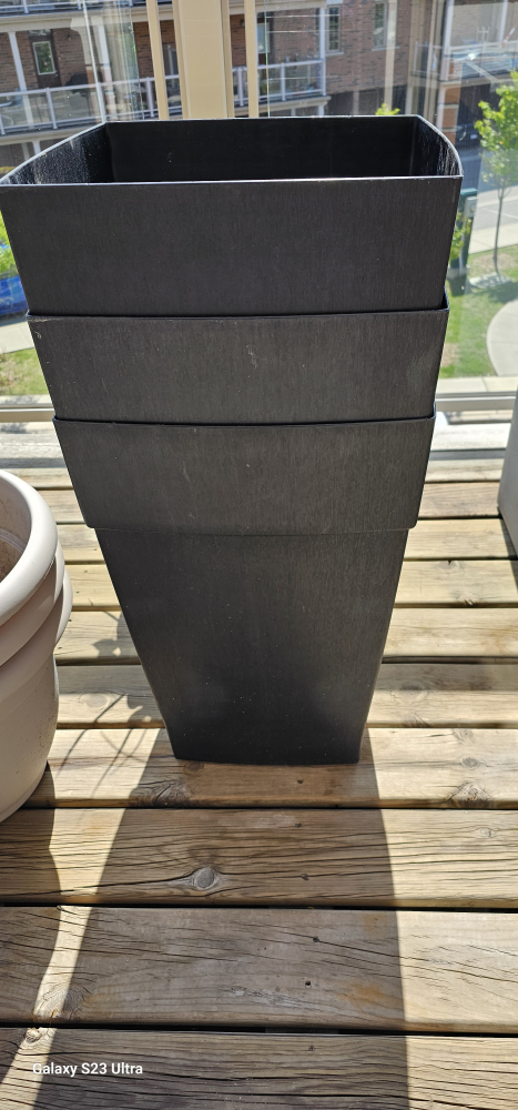 3 Tall Black Planter - photo 2