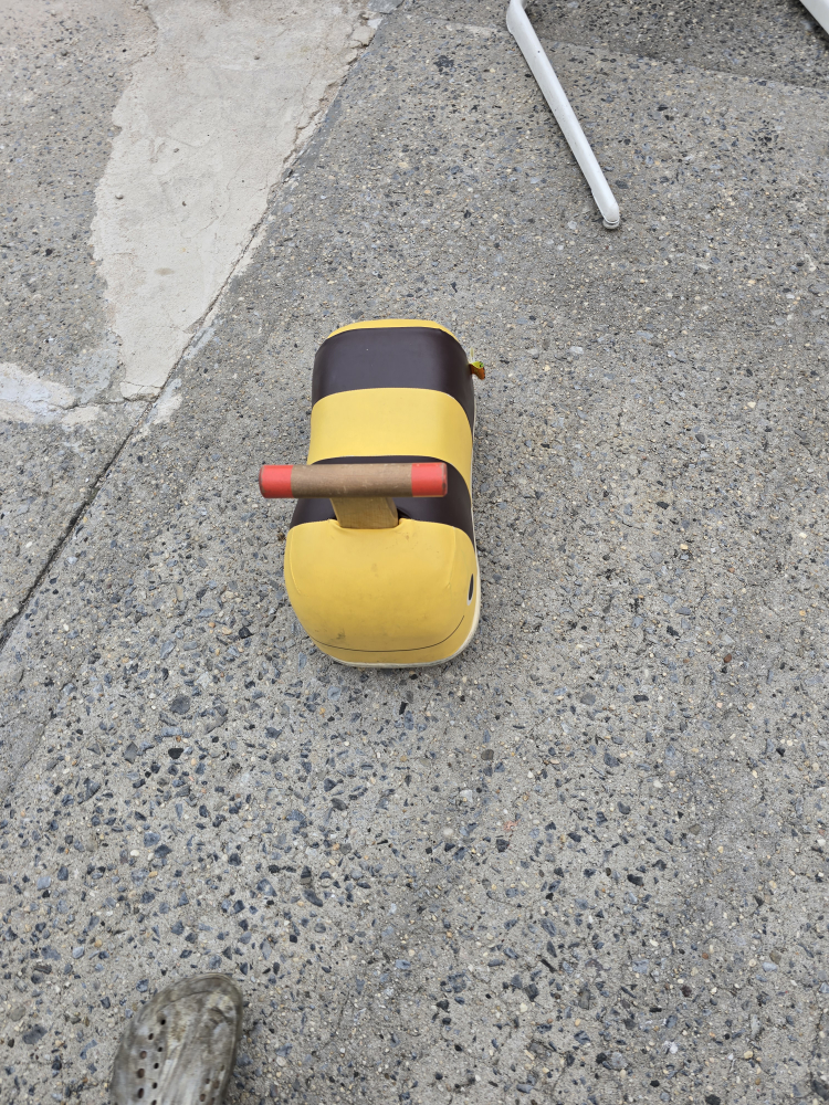 Wheely Bug Bee Ride-On Toy - photo 3