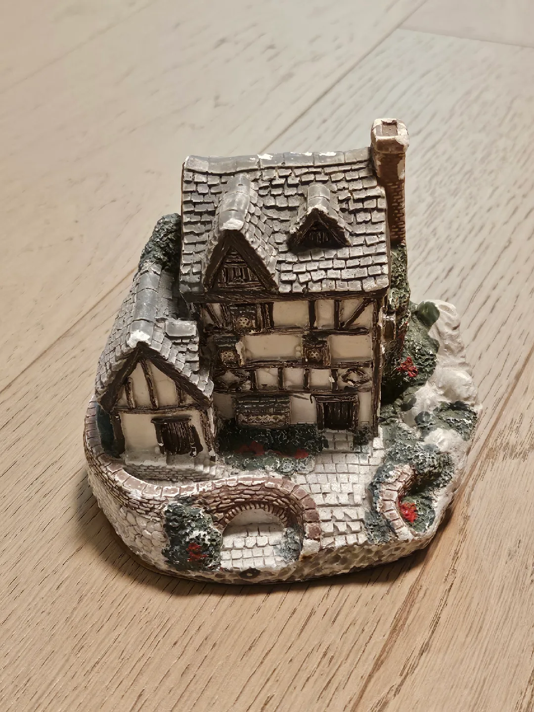 Home Interiors Miniature Tudor Cottage image indicator(2)