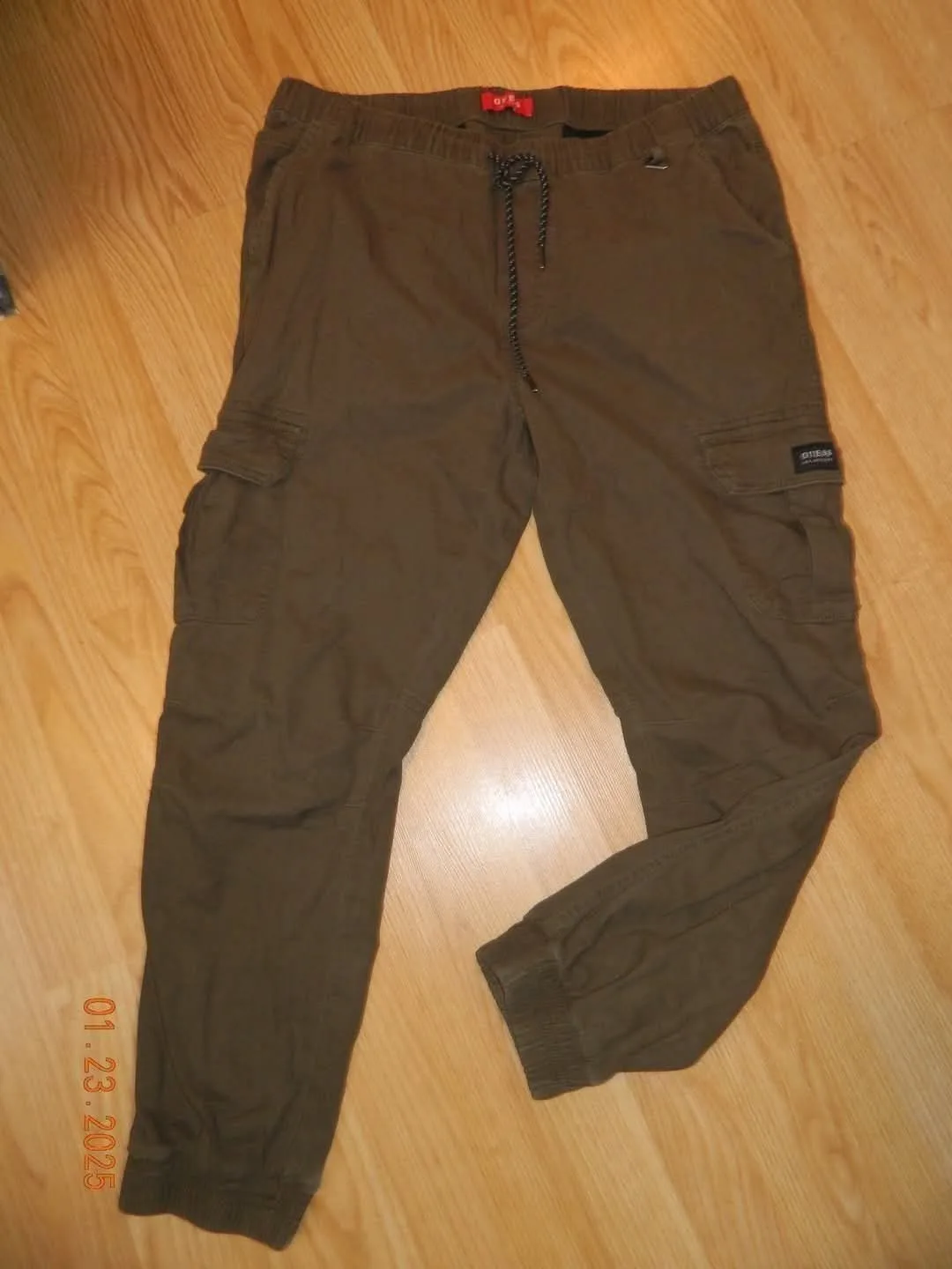 womens Guess Olive Green Cargo Pants..size L thumbnail