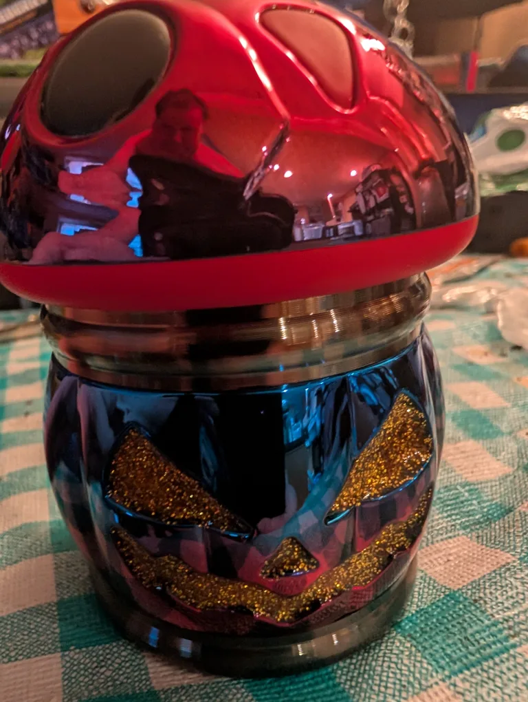 Pumpkin Shaped Herb Grinder image indicator(4)