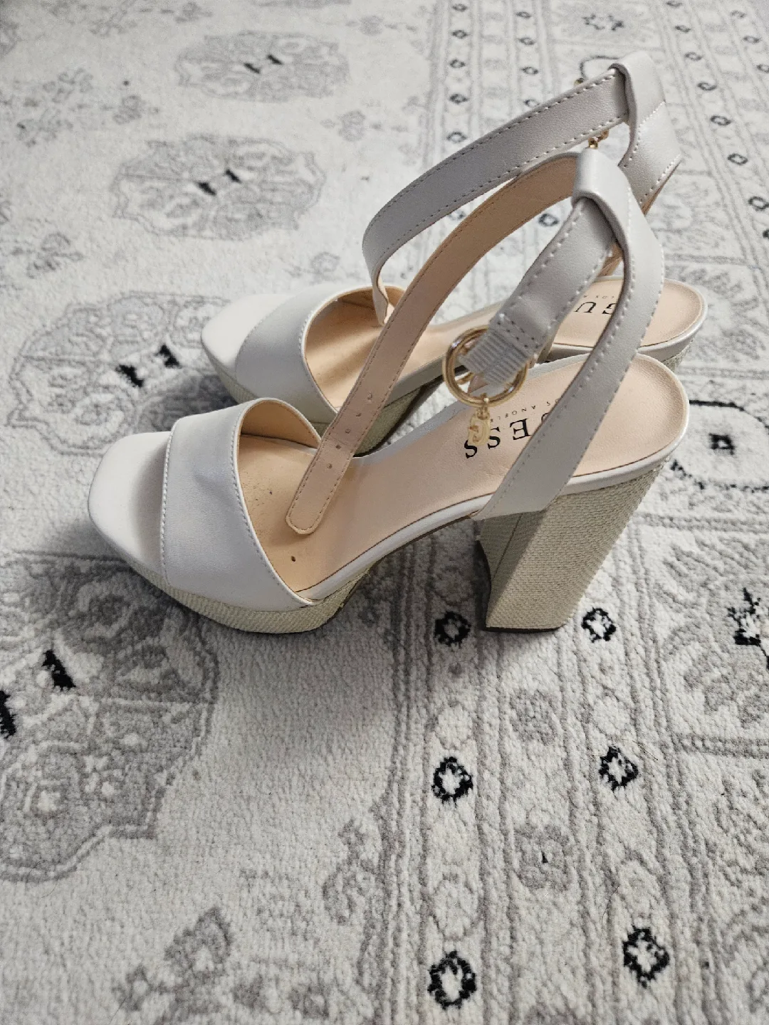 Guess White Platform Heels image indicator(2)