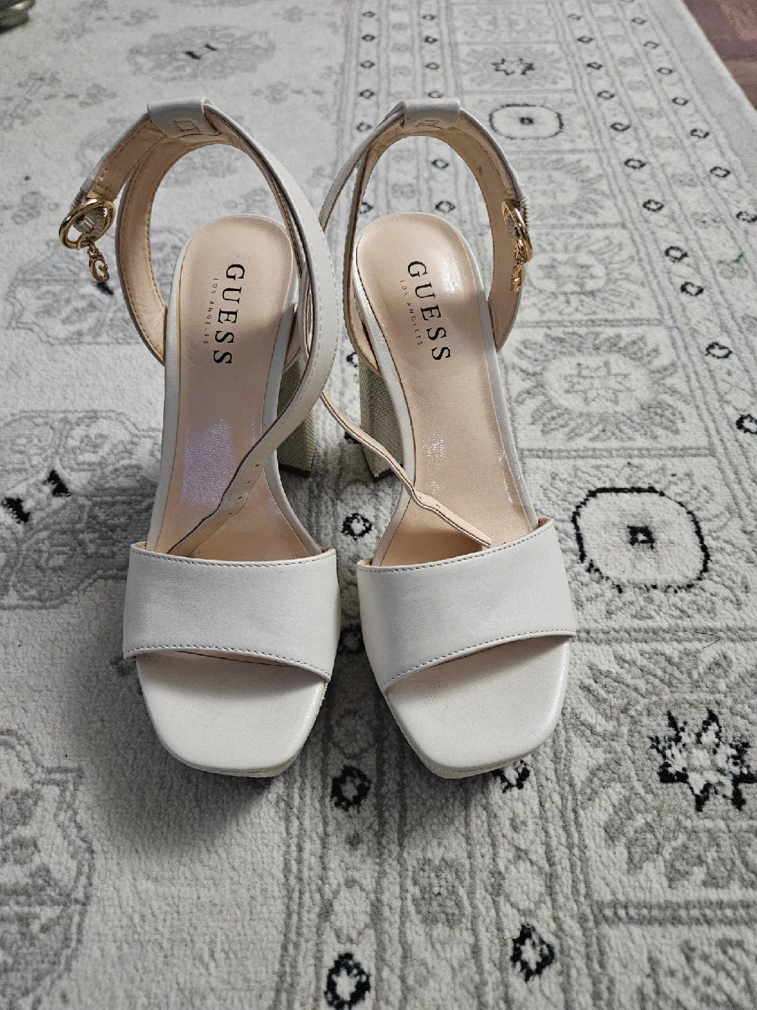 Guess White Platform Heels image indicator(3)