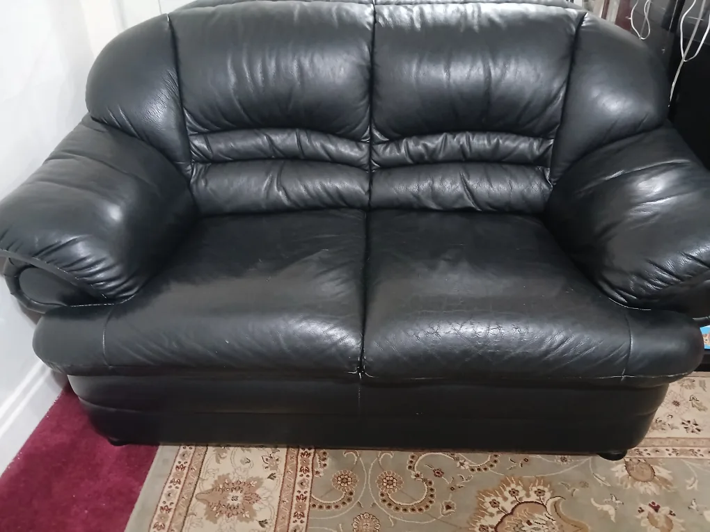 Black Leather Loveseat Sofa 🥕 thumbnail