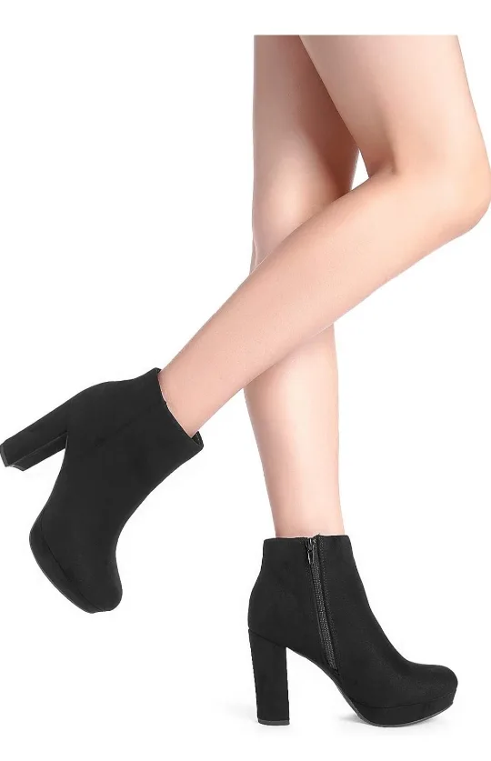 Brand New Black Ankle Boots, Size 7.5 image indicator(9)