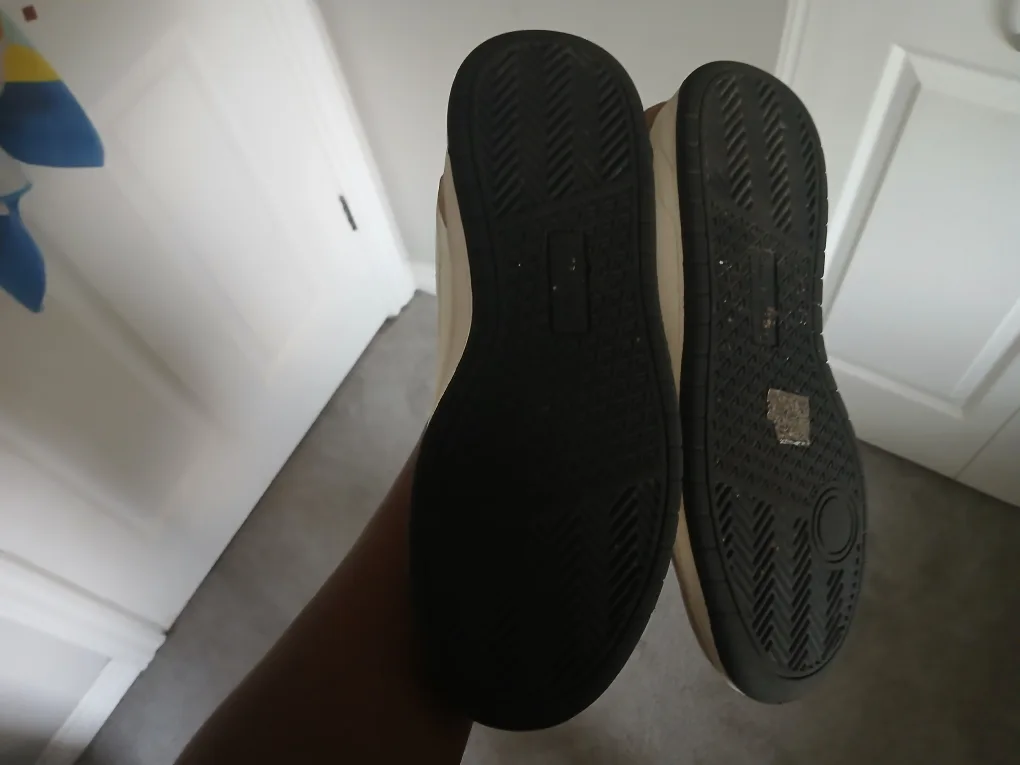 Beige and White Sneakers image indicator(4)