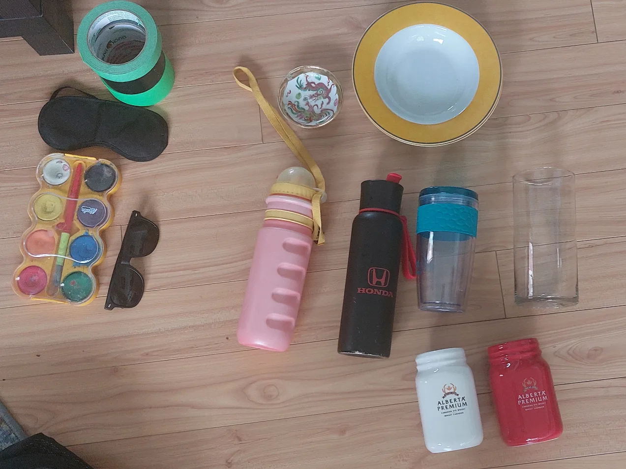 Water Bottles and plates image indicator(3)