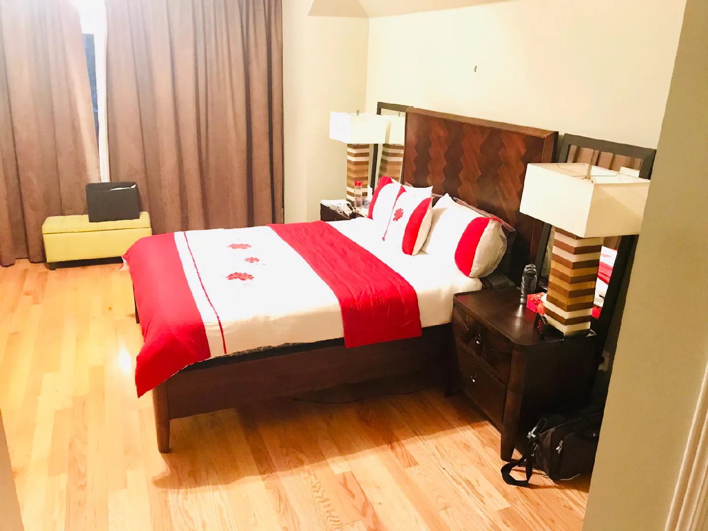 Queen Size Bed including boxspring and mattress