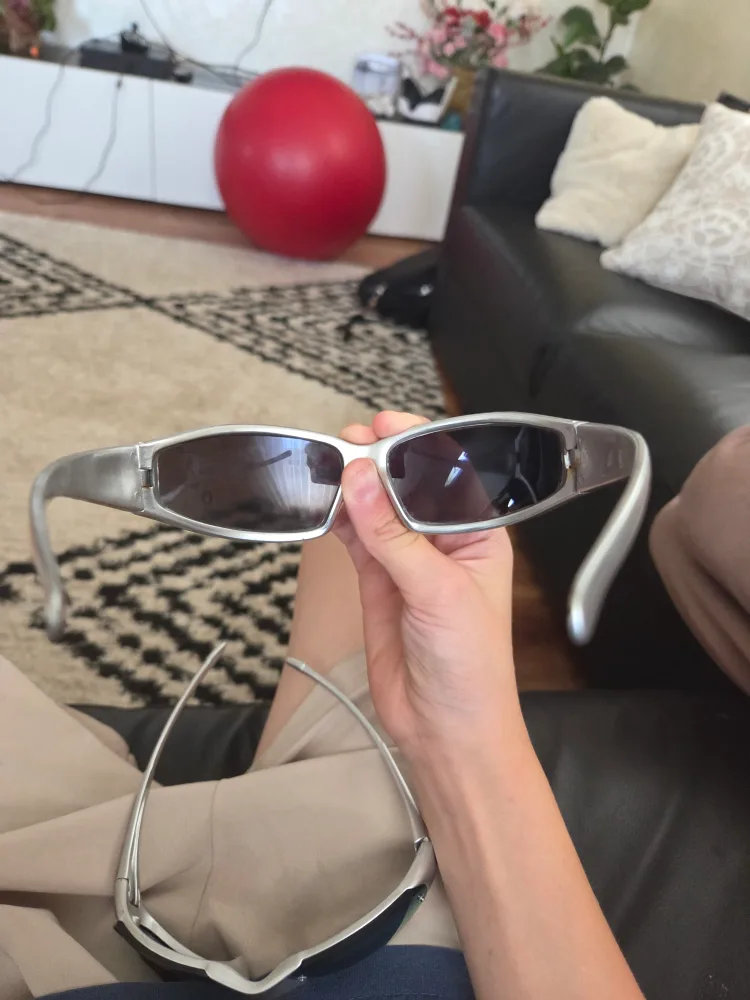 IQ Designer Silver Sunglasses image indicator(4)