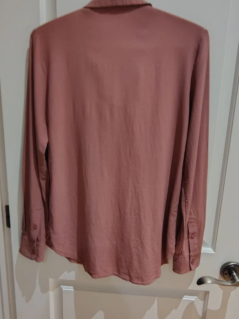 Babaton XS Button-Up Dusty Rose Shirt image indicator(2)