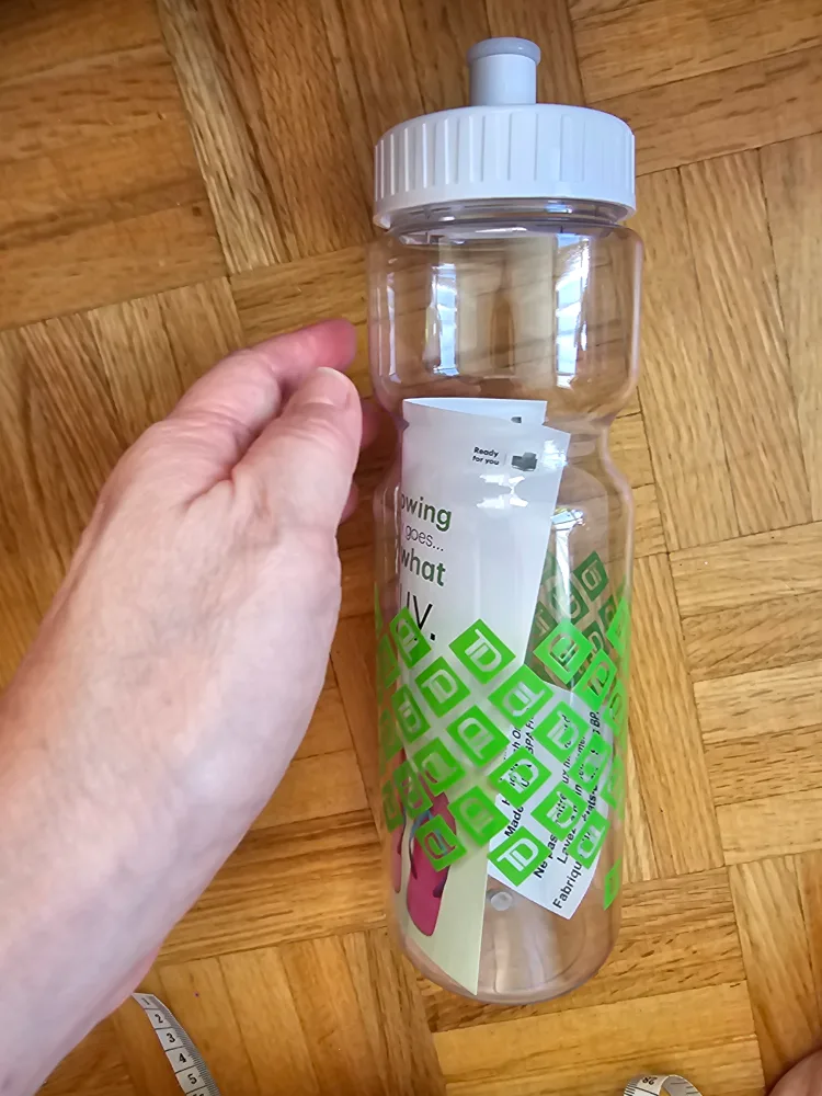 🥕 BPA free Water Bottle thumbnail