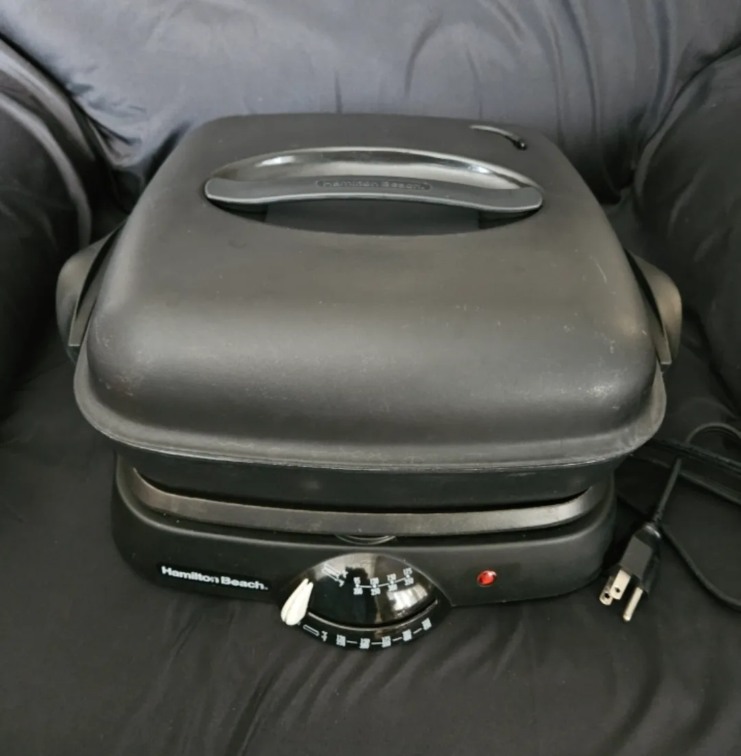 Hamilton Beach Electric Skillet with Griddle Base thumbnail