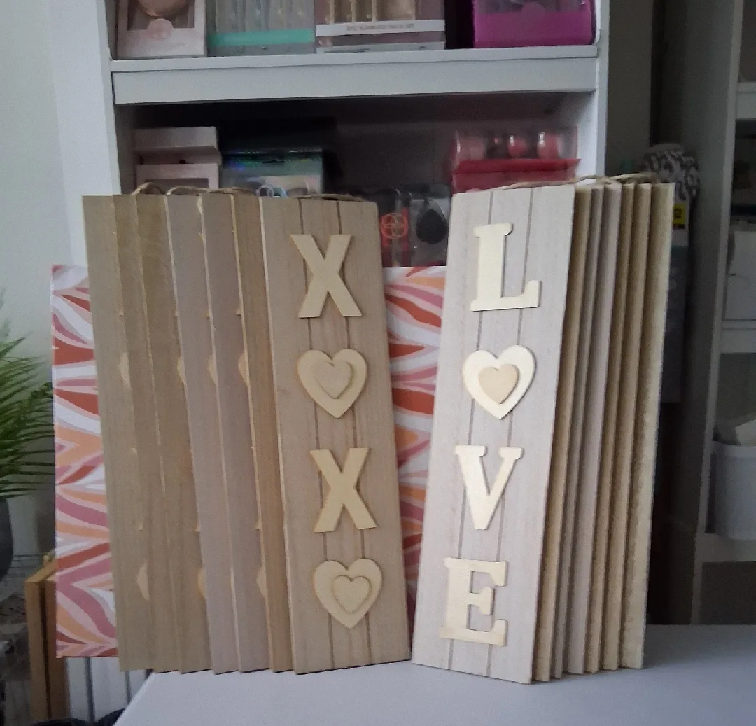 Set of 2 Wood Signs - LOVE & XOXO thumbnail