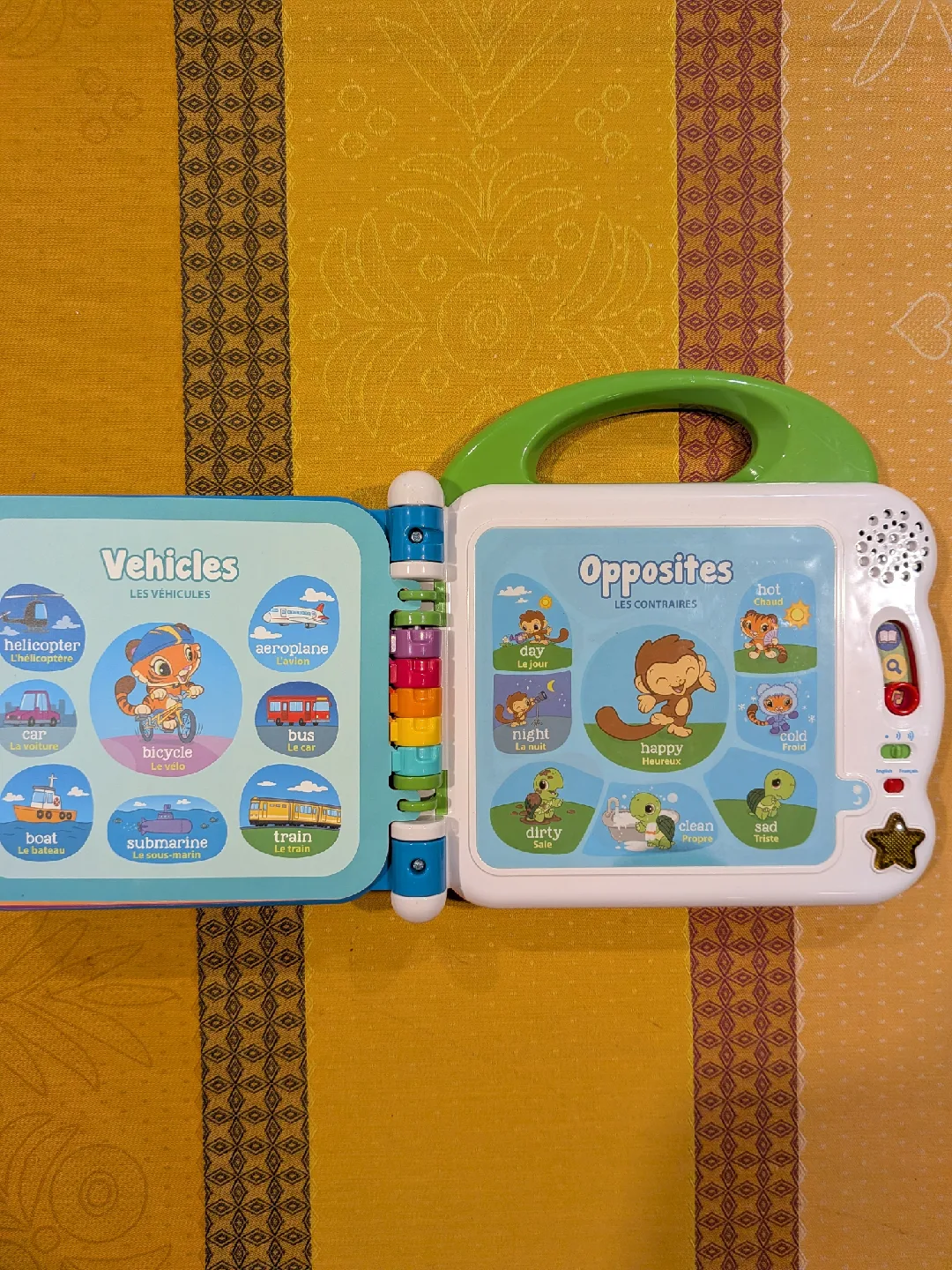 LeapFrog Learning Friends 100 Words Book French/English image indicator(2)