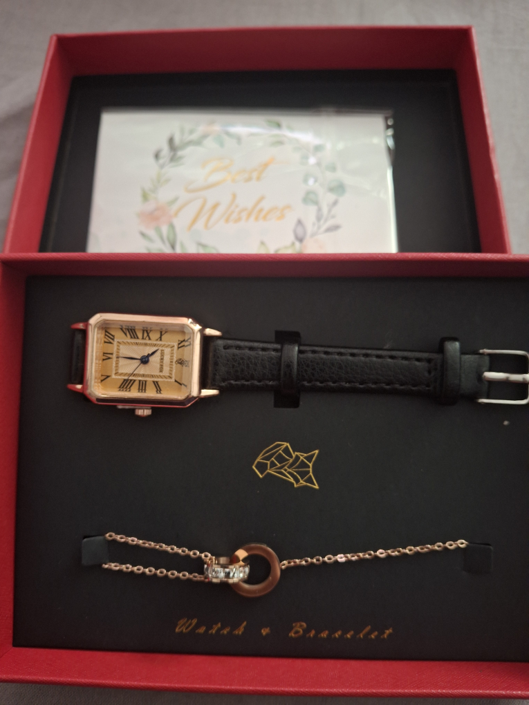 Lucky Fox Watch & Bracelet Set - New in Box! - photo 3