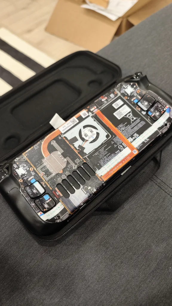 Steam Deck LCD 256GB image indicator(2)