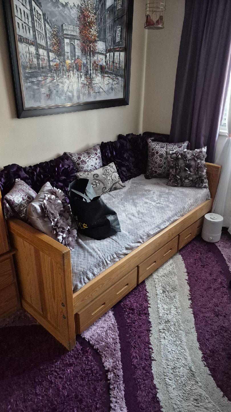 Daybed with Drawers