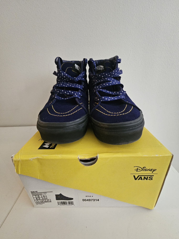 Vans x Disney Sk8-Hi Mickey Mouse Shoes - Size 8.5 - photo 4