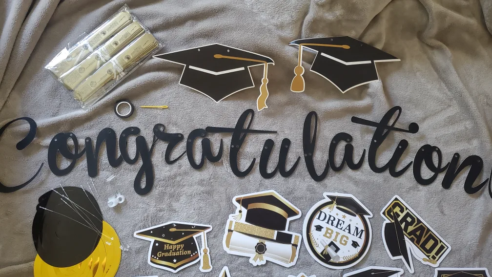 Graduation Decoration Set - New image indicator(2)