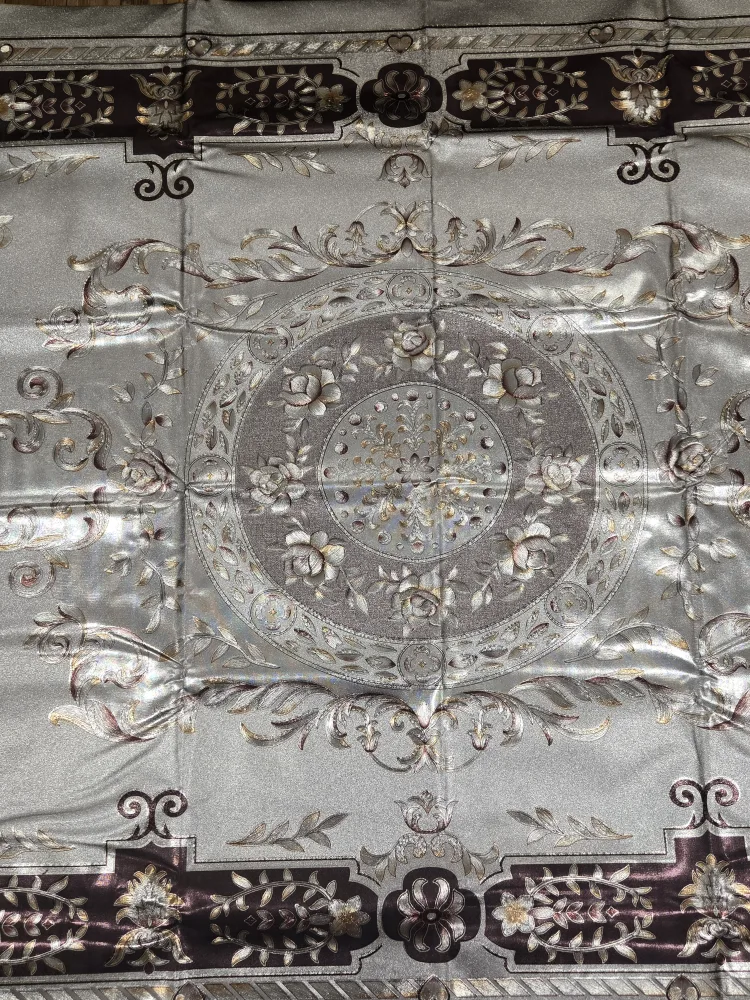 Floral Patterned Tablecloth image indicator(3)