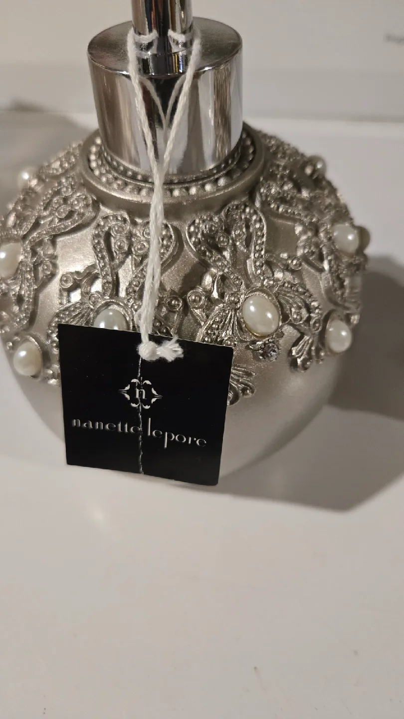 Nanette Lepore Soap Dispenser & Toothbrush Holder image indicator(2)