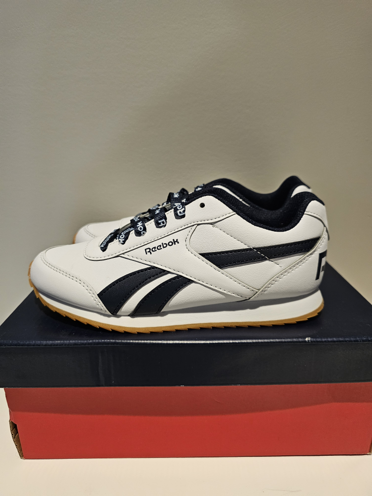Reebok Royal CLJOG 2 Kids Size 3 - New in Box!