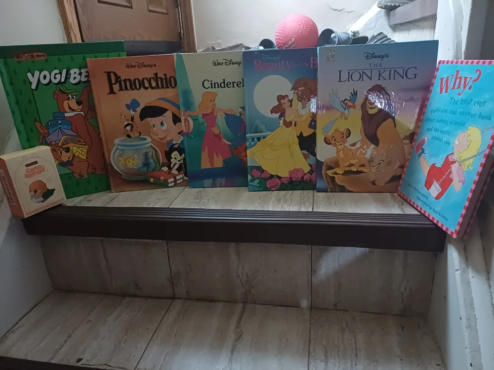Disney's Children's Books etc - Yogi Bear, Pinocchio, Lion King thumbnail
