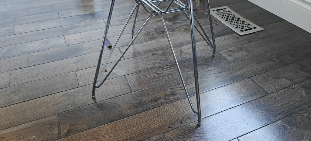 Structube Eames Style White Dining Chair image indicator(2)