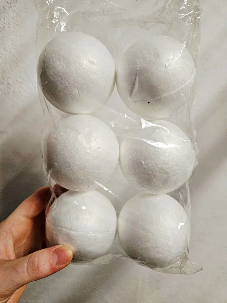 Polystyrene Craft Balls - White image indicator(2)