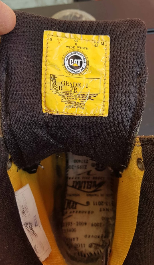 Caterpillar steel toe work boots size 9 - photo 2