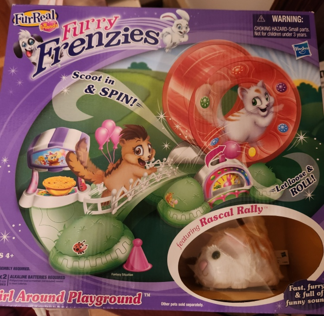 FurReal Friends Furry Frenzies Whirl Around Playground