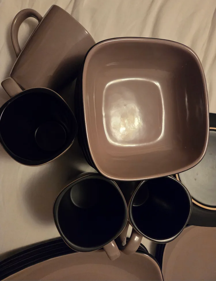 Hearthstone Stoneware Dinnerware Set image indicator(3)