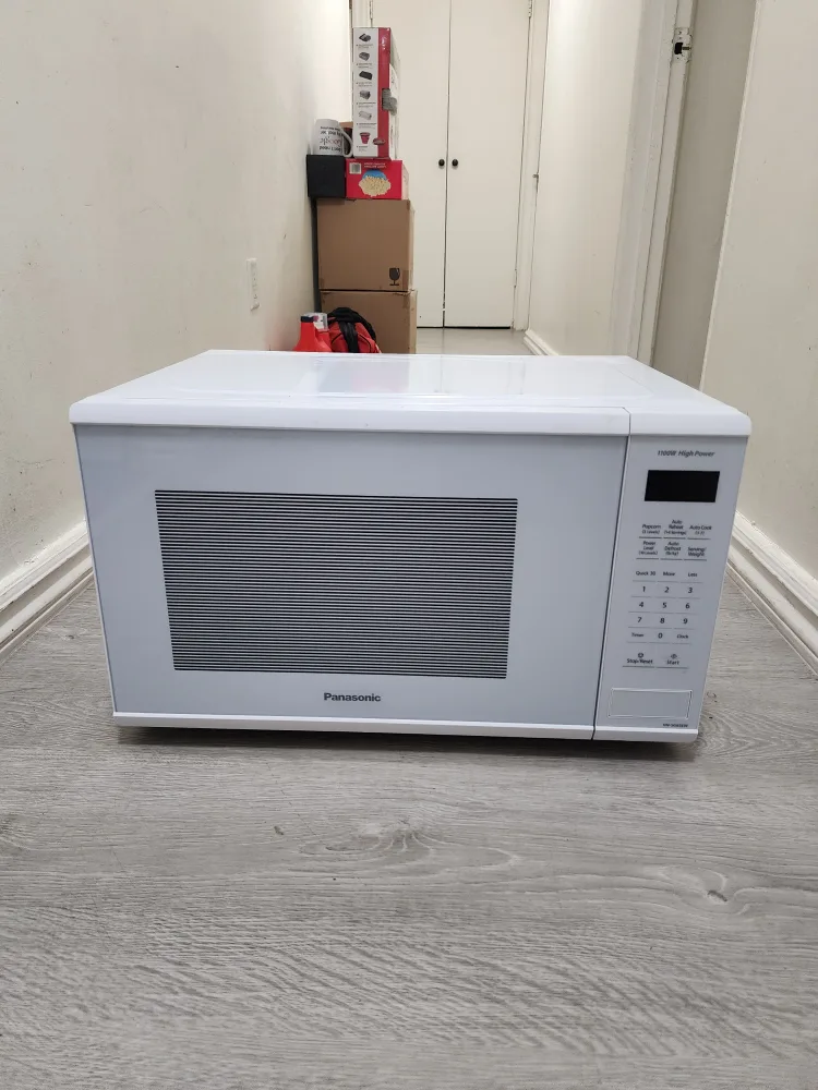 Panasonic NN-SG636W Microwave - 1100W High Power thumbnail
