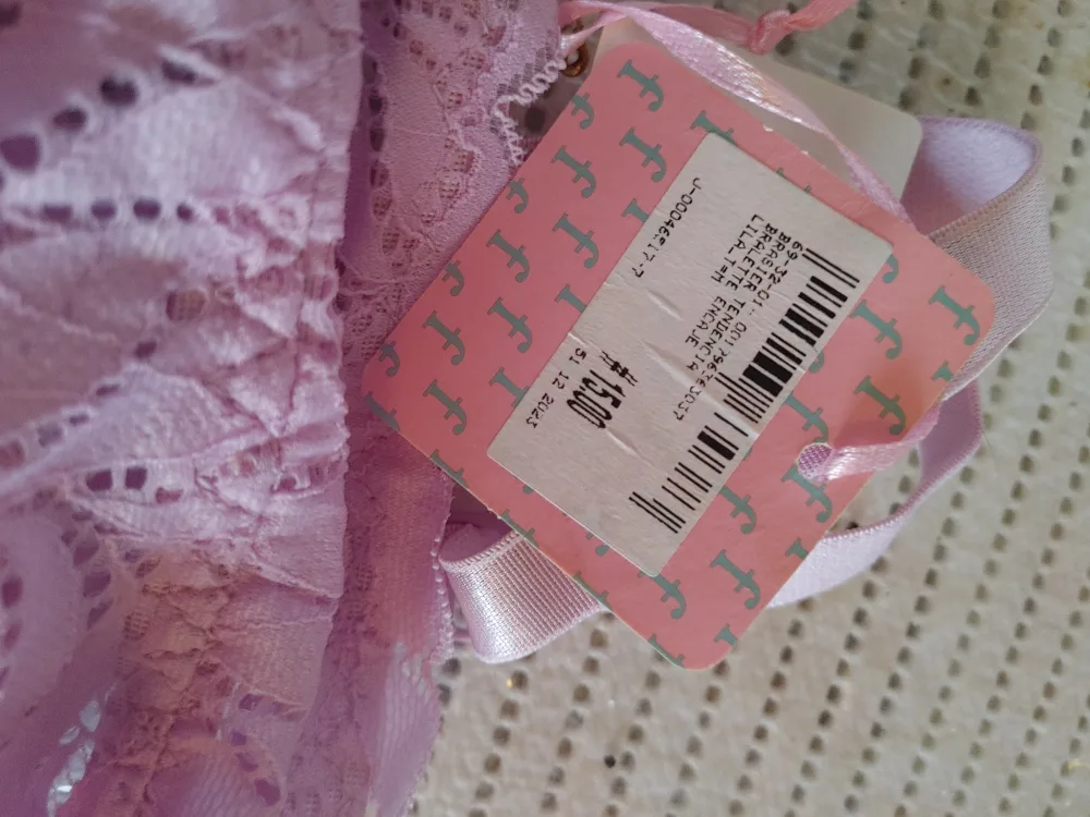 New Lilac Lace Bralette - Size L image indicator(3)