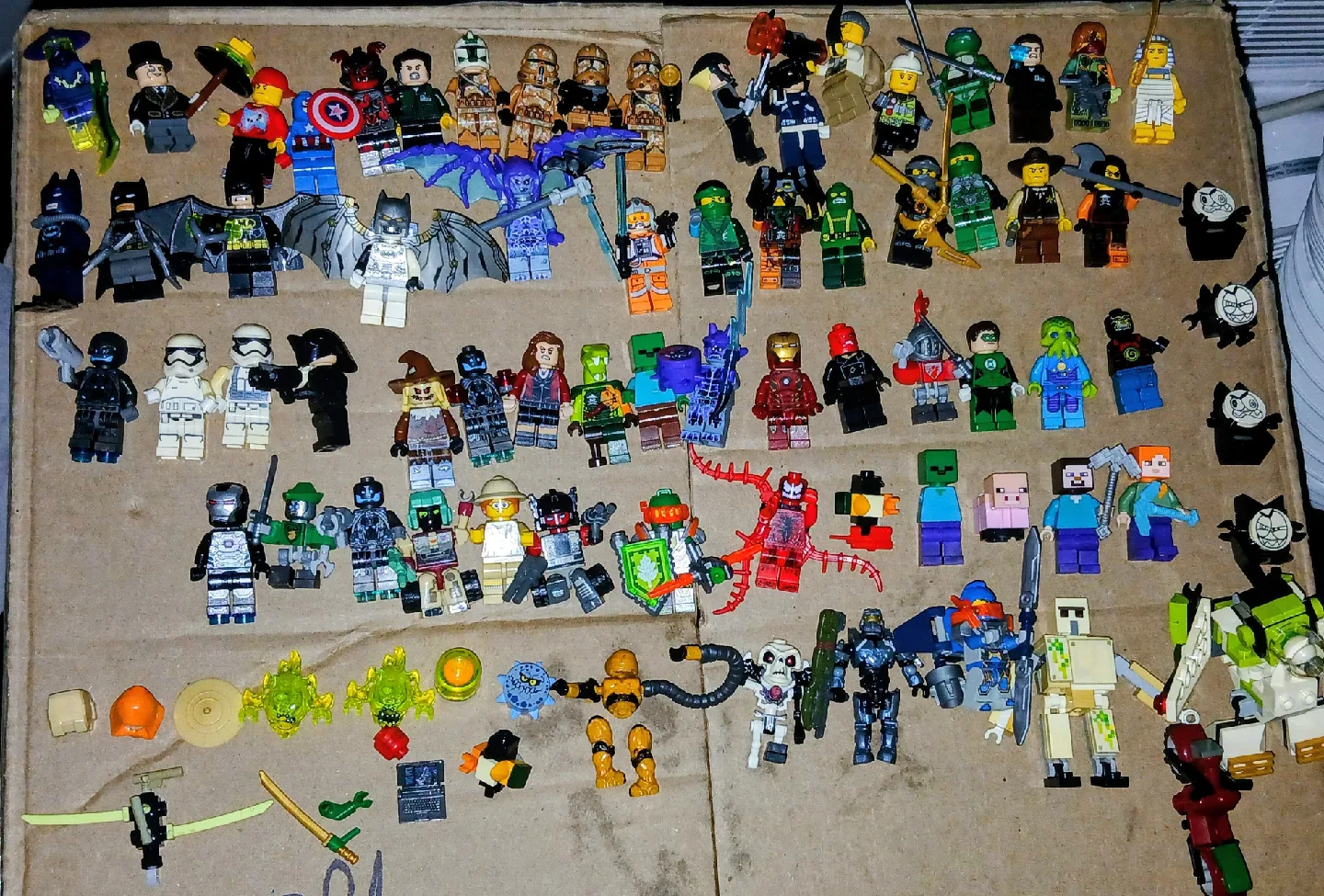 LEGO Minifigure, individually only, no bundles image indicator(2)