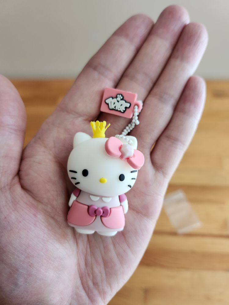 Hello Kitty Princess 16GB USB Drive 🥕 - photo 4