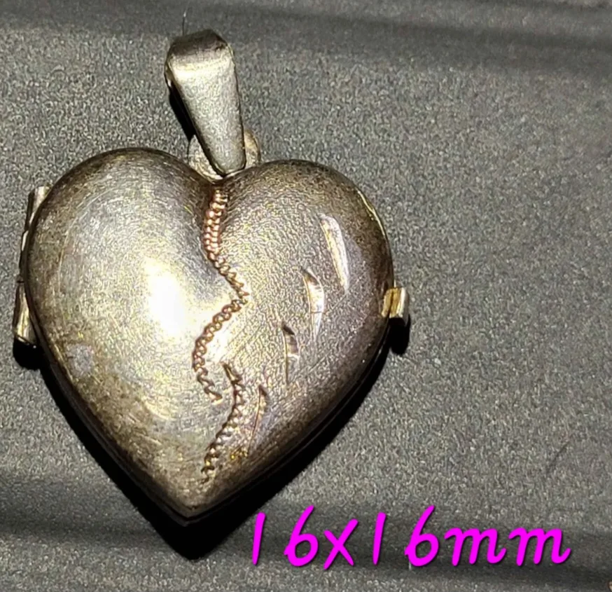 Vintage Itallian Silver Heart Locket image indicator(7)