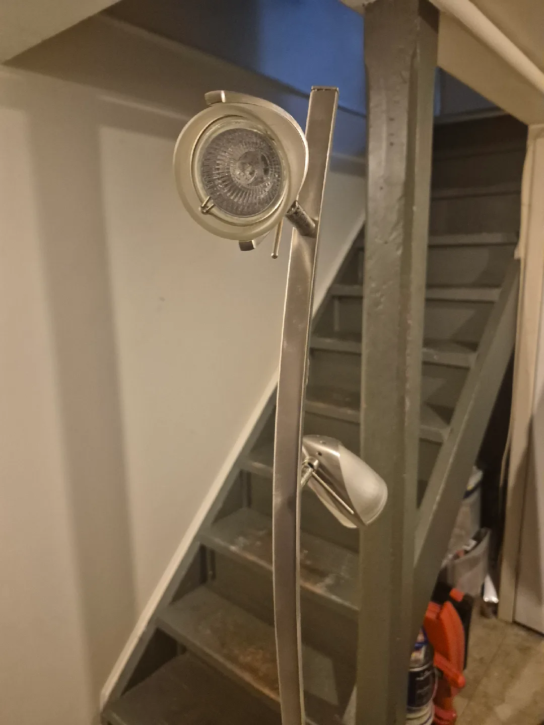 Silver Floor Lamp image indicator(2)