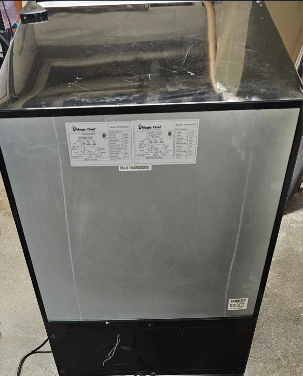 52 Bottle Magic Chef MCWC58DBST Wine Cooler image indicator(4)