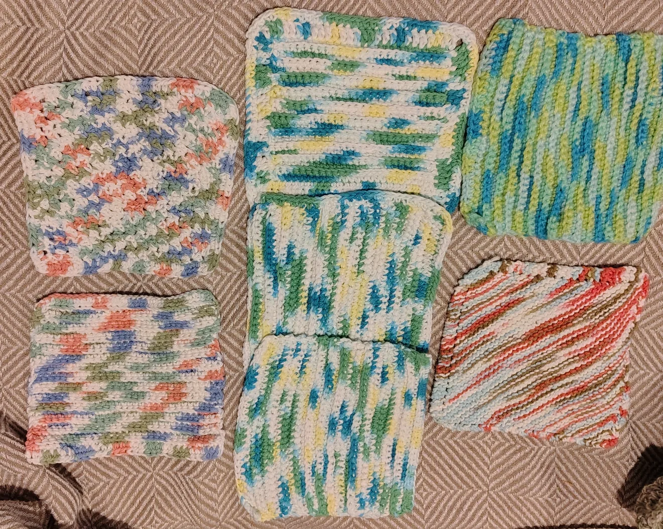 Handmade fall Kitchen Textiles: Oven Mitts, washcloths image indicator(3)