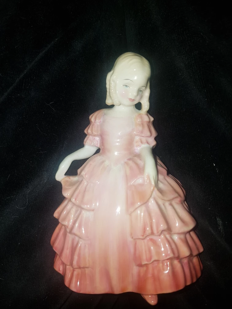 Royal Doulton Figurine Rose HN/1368 - photo 3