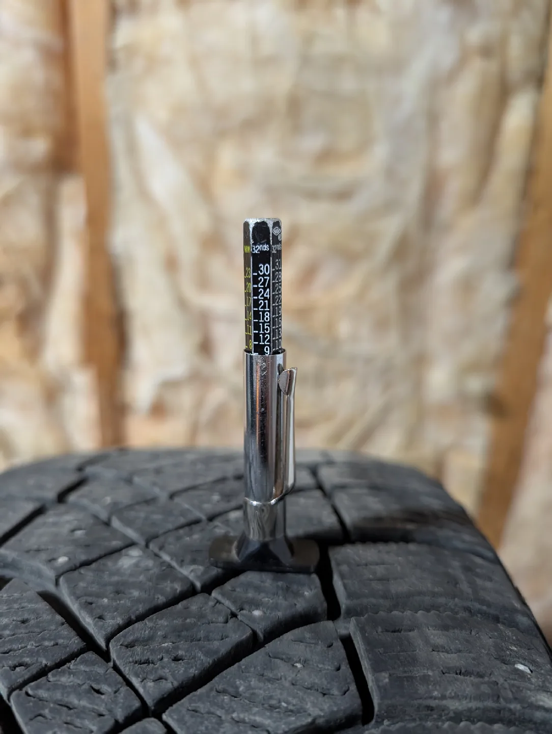 (4)-205/55R16 Winter Tires On Steel Rims 2017 Hyundai Elantra image indicator(3)