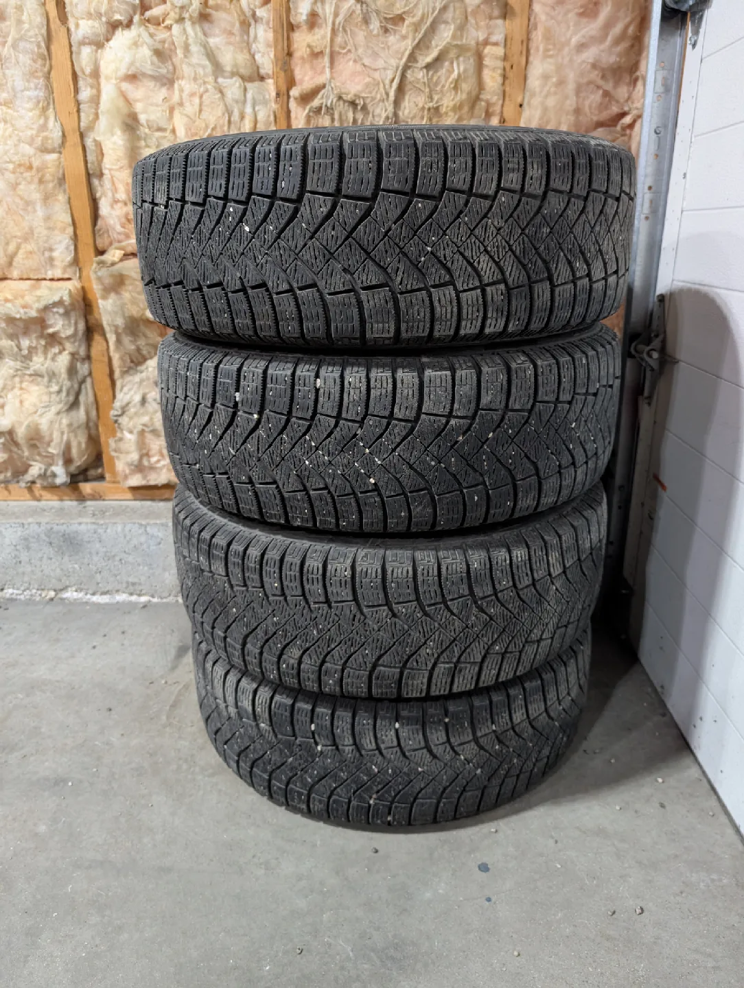 (4)-205/55R16 Winter Tires On Steel Rims 2017 Hyundai Elantra image indicator(6)