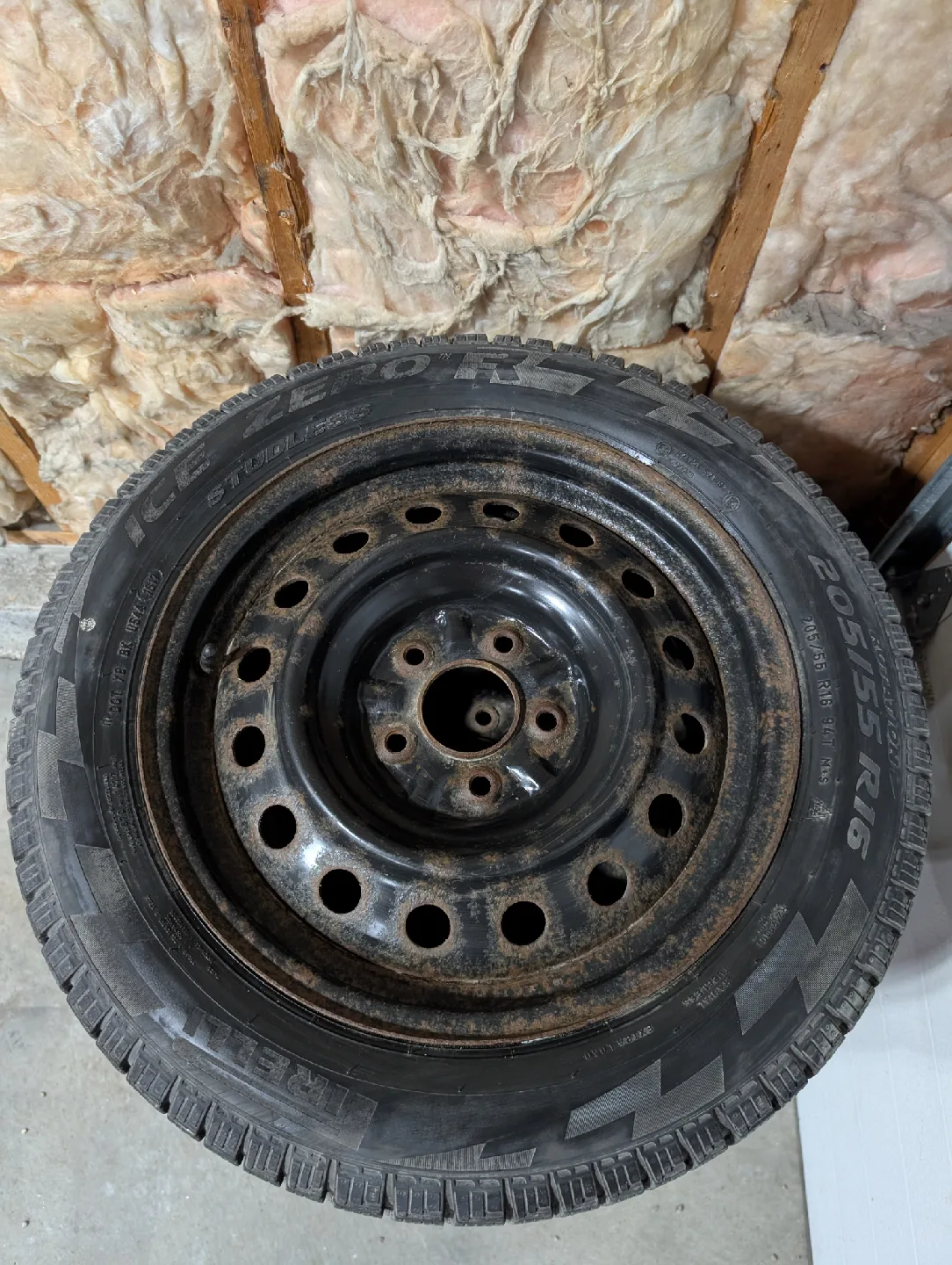 (4)-205/55R16 Winter Tires On Steel Rims 2017 Hyundai Elantra image indicator(7)