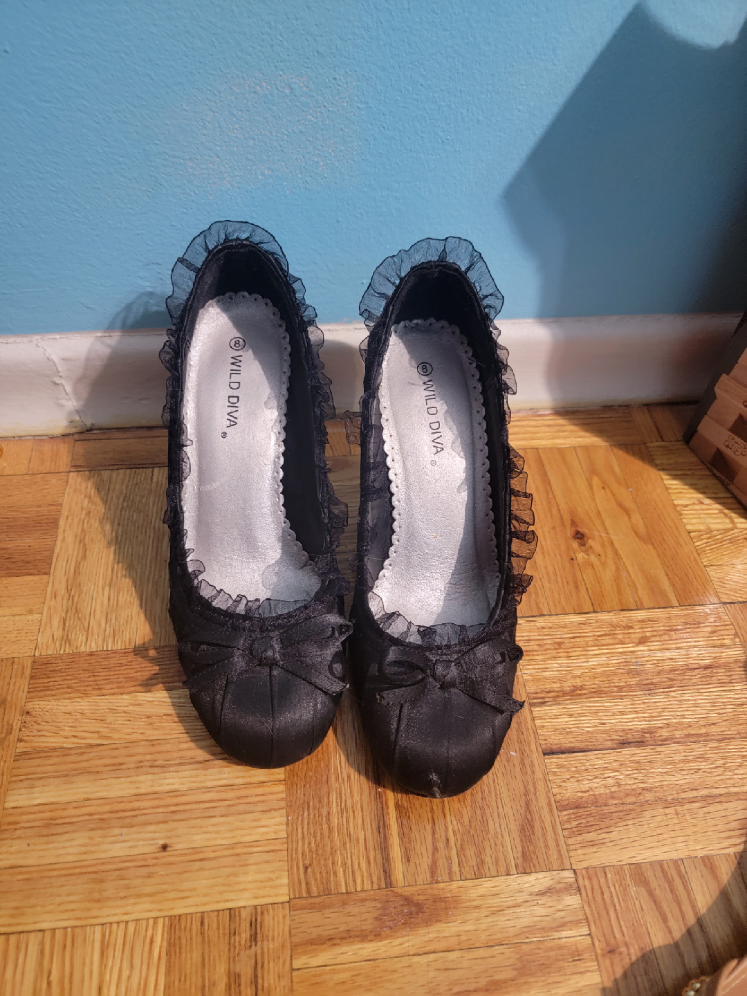 Wild Diva Black high Heels - Size 8